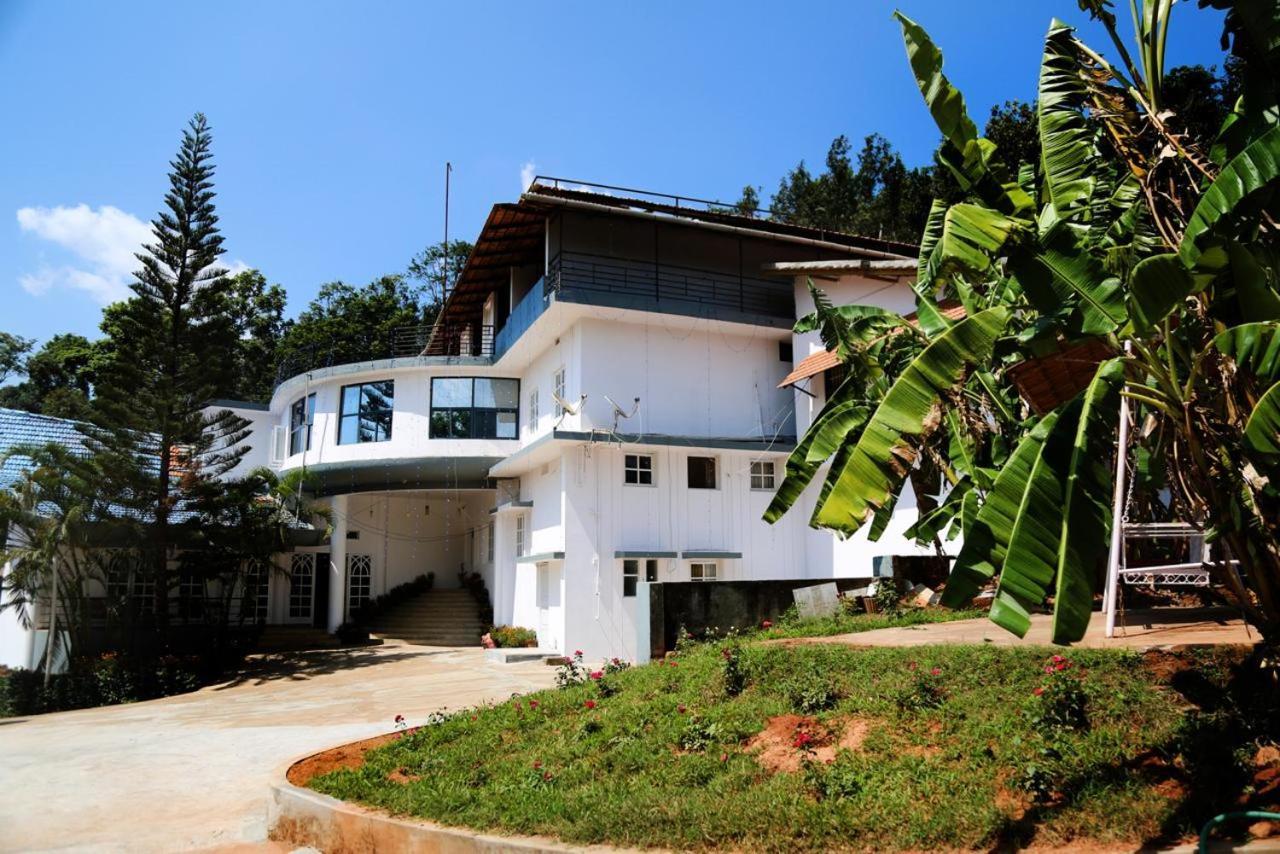 La Flora Beverly Hill Resort Madikeri Ngoại thất bức ảnh